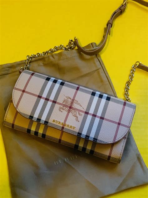 burberry 絲綢圍巾|比風衣還好買！Burberry這10款圍巾美翻天！經典格紋、全 .